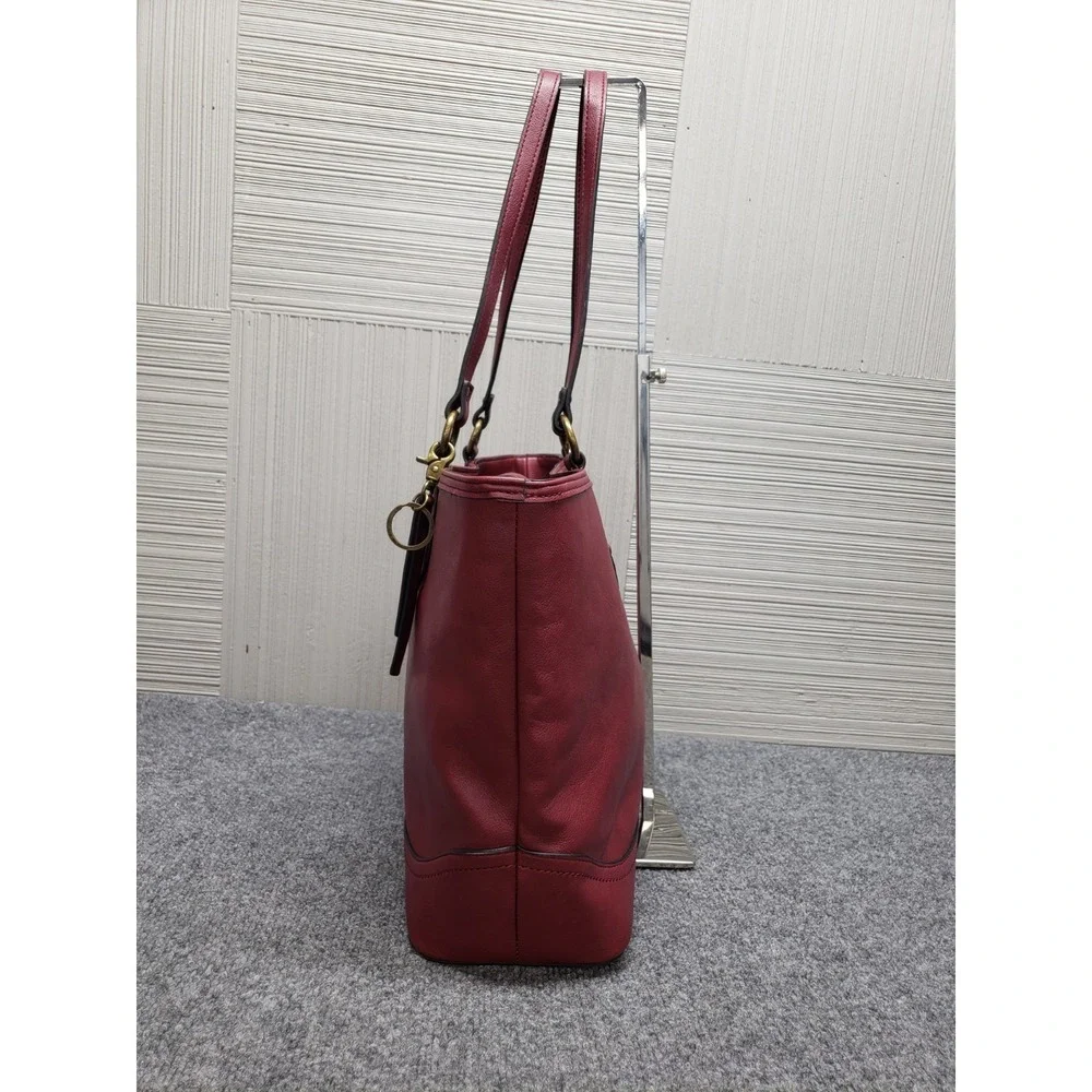 Frye And Co Women Handbag Maroon Snap Inner Pocket Lined Gold Ring Hardware City